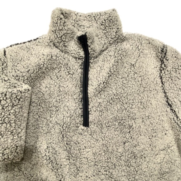 Royal Class Grey Pullover, 100% polyester, size Extra Large - Picture 3 of 7